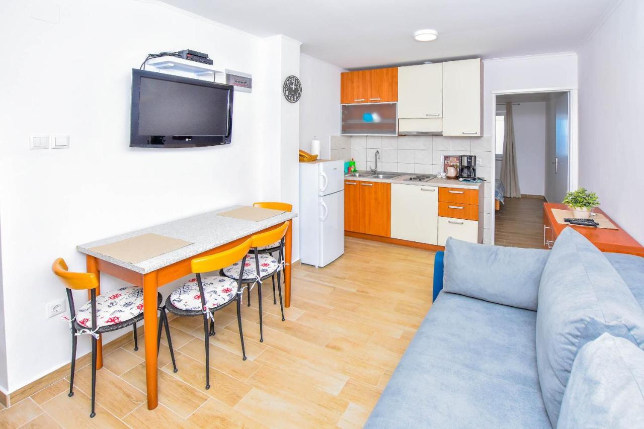 Apartments Mijo Murter Ngoại thất bức ảnh